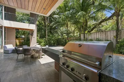 2803 Crystal Ct, Miami, FL 33133 - Photo 36