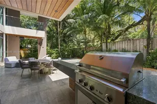 2803 Crystal Ct, Miami, FL 33133 - Photo 36