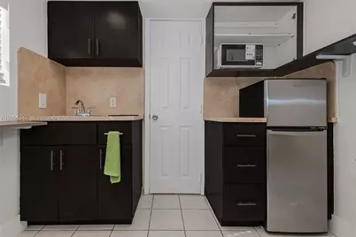 1679 NE 176th St, North Miami Beach, FL 33162 - Photo 28