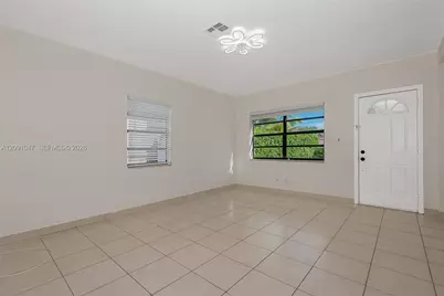 1679 NE 176th St, North Miami Beach, FL 33162 - Photo 8
