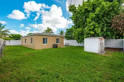 1679 NE 176th St, North Miami Beach, FL 33162 - Photo 24