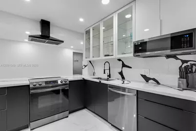 3800 Hillcrest Dr #203, Hollywood, FL 33021 - Photo 4