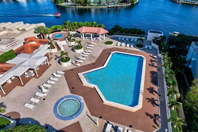 20185 E Country Club Dr #TS-7, Aventura, FL 33180 - Photo 18