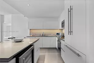 88 SW 7th St, Miami, FL 33130 - Photo 10