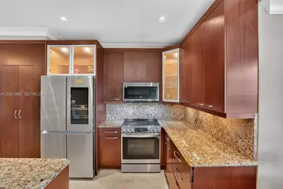 18611 NW 11th St, Pembroke Pines, FL 33029 - Photo 14