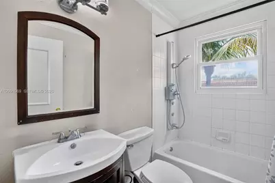 18611 NW 11th St, Pembroke Pines, FL 33029 - Photo 28