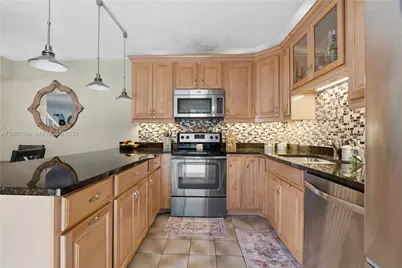 2160 White Pine Cir #B, Greenacres, FL 33415 - Photo 10