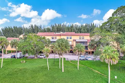430 Commodore Dr #304, Plantation, FL 33325 - Photo 26