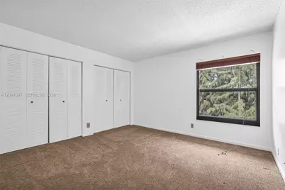 430 Commodore Dr #304, Plantation, FL 33325 - Photo 8