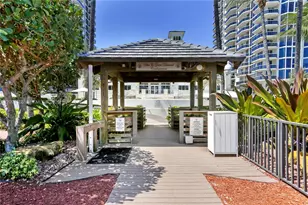 4775 Collins Ave, Miami Beach, FL 33140 - Photo 16