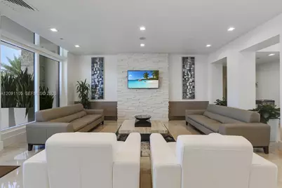 4775 Collins Ave #2207, Miami Beach, FL 33140 - Photo 10