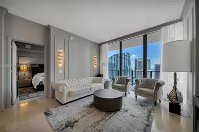 88 SW 7th St #3205, Miami, FL 33130 - Photo 4
