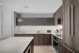 88 SW 7th St, Miami, FL 33130 - Photo 6