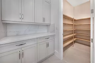 11900 SW 14th Pl, Davie, FL 33325 - Photo 10