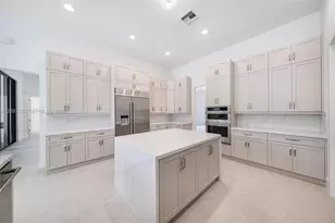 11900 SW 14th Pl, Davie, FL 33325 - Photo 8