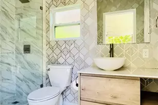 2250 SW 23rd St, Miami, FL 33145 - Photo 24