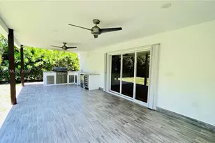 2250 SW 23rd St, Miami, FL 33145 - Photo 28