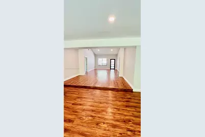2250 SW 23rd St, Miami, FL 33145 - Photo 10