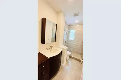 2250 SW 23rd St, Miami, FL 33145 - Photo 16