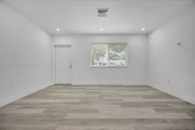 1401 NE 152nd St, North Miami Beach, FL 33162 - Photo 8
