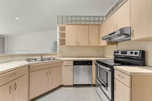 3807 Alcantara Ave, Doral, FL 33178 - Photo 10