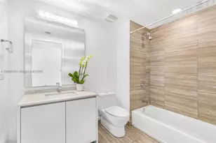 1010 Brickell Ave, Miami, FL 33131 - Photo 6