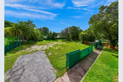 3807 Durango St, Coral Gables, FL 33134 - Photo 8