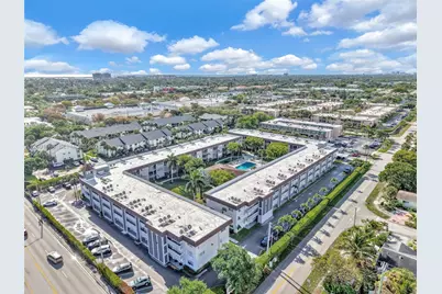 400 SE 10th St #303, Deerfield Beach, FL 33441 - Photo 32