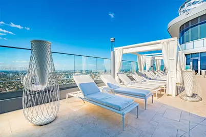 1000 Brickell Plz #3011, Miami, FL 33131 - Photo 6