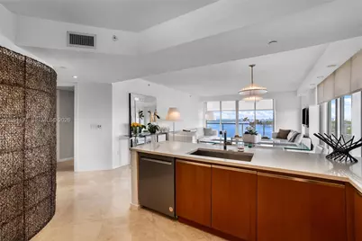 10 Venetian Way #1404, Miami Beach, FL 33139 - Photo 10