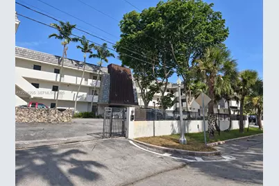 6855 Edgewater Dr #2CN (2B), Coral Gables, FL 33133 - Photo 10