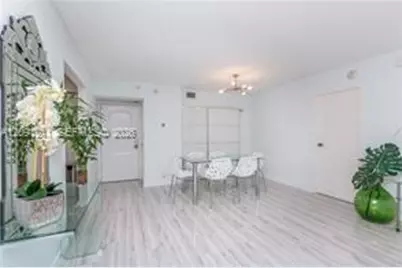 100 Bayview Dr #521, Sunny Isles Beach, FL 33160 - Photo 4