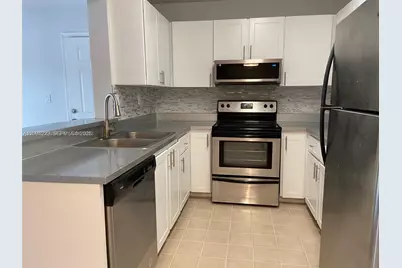 450 W Palm Circle #202, Pembroke Pines, FL 33025 - Photo 6