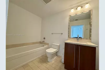 79 SW 12th St #3005, Miami, FL 33130 - Photo 6