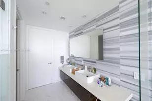 1100 Biscayne Blvd, Miami, FL 33132 - Photo 16