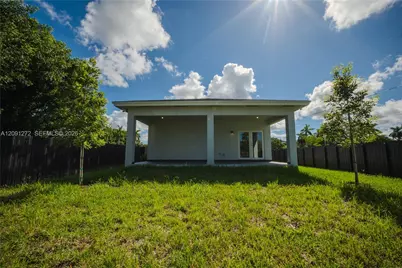 348 SW 5th Ave, Florida City, FL 33034 - Photo 18