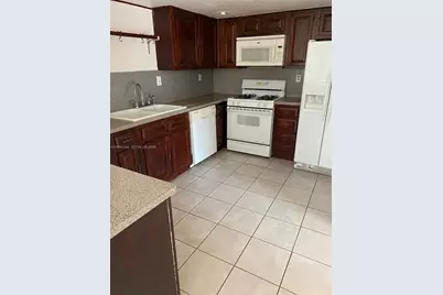 11561 SW 64 St #B, Miami, FL 33173 - Photo 4