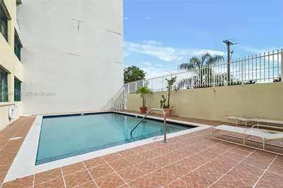 1350 NW 8th Ct #A4 (206), Miami, FL 33136 - Photo 22