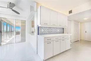 881 Ocean Dr, Key Biscayne, FL 33149 - Photo 8