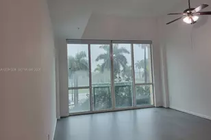253 NE 2nd St, Miami, FL 33132 - Photo 4
