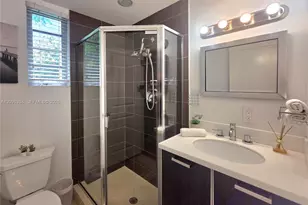 601 11th St, Miami Beach, FL 33139 - Photo 12