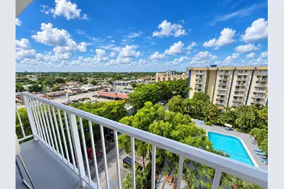 4550 NW 9th St #901E, Miami, FL 33126 - Photo 24