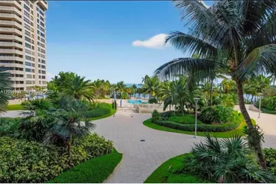 2 Grove Isle Dr #B609, Miami, FL 33133 - Photo 44