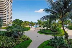 2 Grove Isle Dr, Miami, FL 33133 - Photo 44