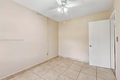 241 W Park Dr #5-202, Miami, FL 33172 - Photo 32