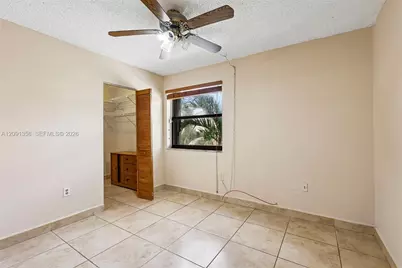 241 W Park Dr #5-202, Miami, FL 33172 - Photo 30