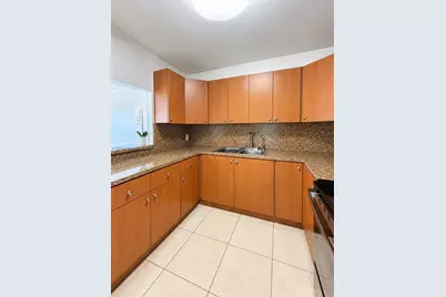 1075 W 68th St #415, Hialeah, FL 33014 - Photo 6