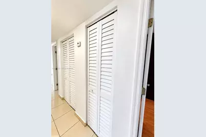 1075 W 68th St #415, Hialeah, FL 33014 - Photo 10