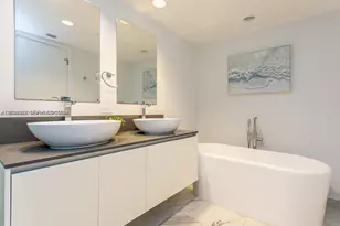 9821 E Bay Harbor Dr, Bay Harbor Islands, FL 33154 - Photo 8