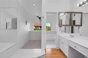 2000 S Bayshore Dr, Miami, FL 33133 - Photo 14
